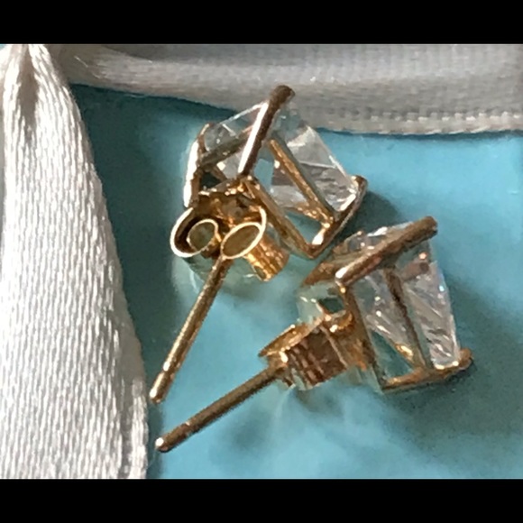 14K Yellow Gold Trillion CZ Post Earrings w/Gift Box - Picture 9 of 13